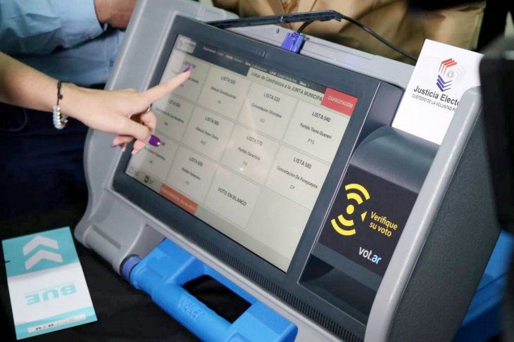 Exigen al TSJE hacer pública auditoría de código fuente de máquinas