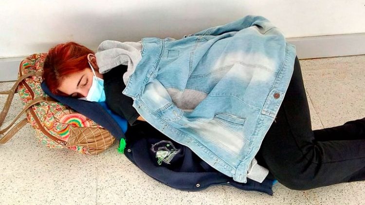 La dolorosa imagen de una chica argentina de 22 aos que muri de COVID-19 esperando una cama