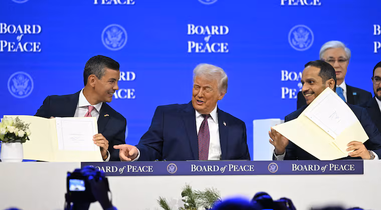 Con Peña y Milei presentes, Trump firmó la creación del Consejo de Paz