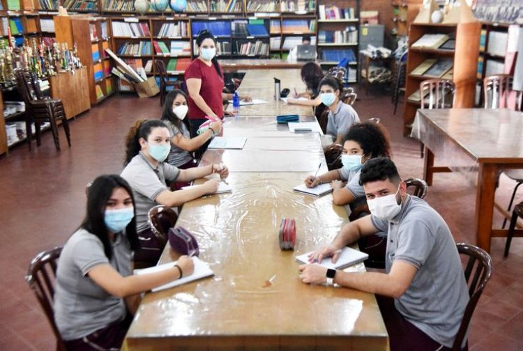 Todos los docentes deben estar en aula desde hoy