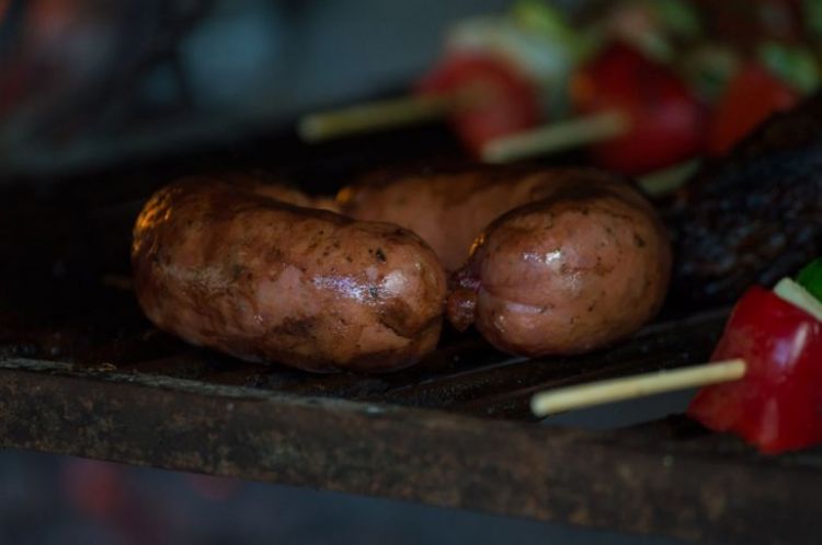 Se atragant con un chorizo y muri asfixiado