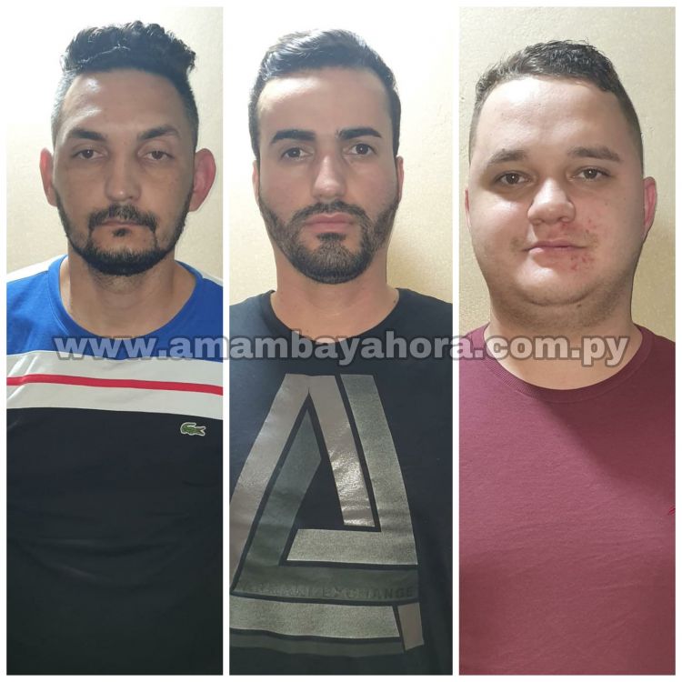 Expulsan del pas a supuestos