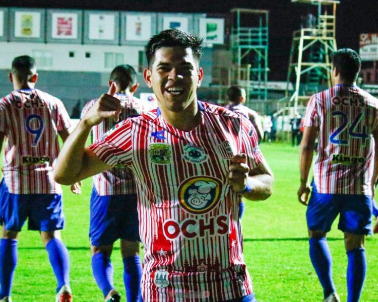 San Lorenzo ganó al "2" y tomó el liderazgo