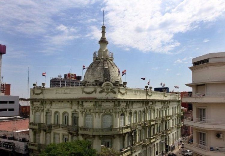 Estado gast en extras casi lo mismo que en asistencia a familias pobres