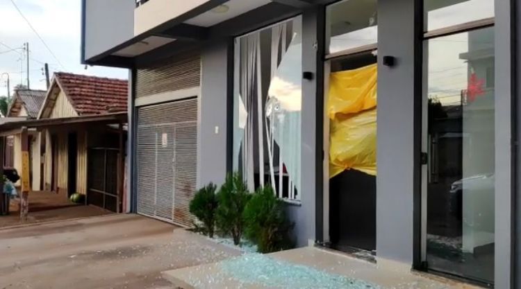 Disparan contra vivienda del director de la crcel de Pedro Juan