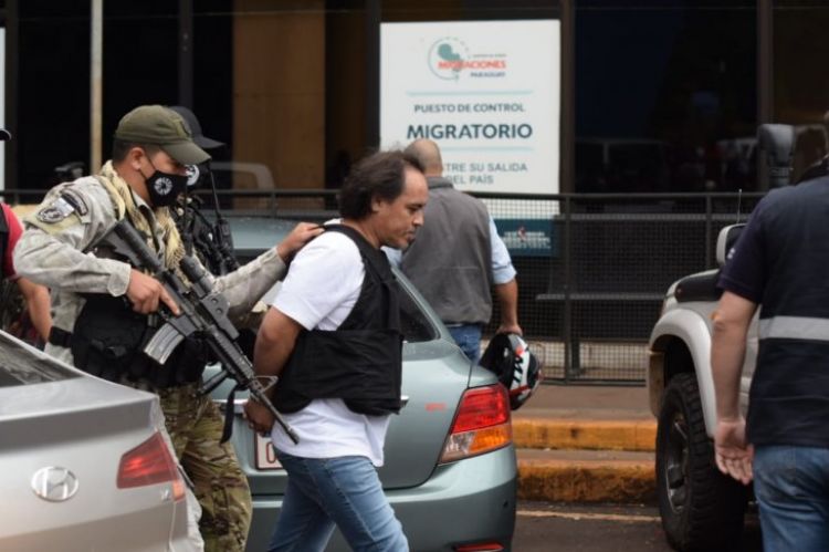 Expulsan a Pingo, contrabandista que se escondi en una chimenea