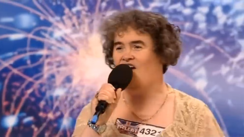 El increíble ascenso a la fama de Susan Boyle a los 47 años: de una vida gris y solitaria a número uno en ventas de discos en el mundo