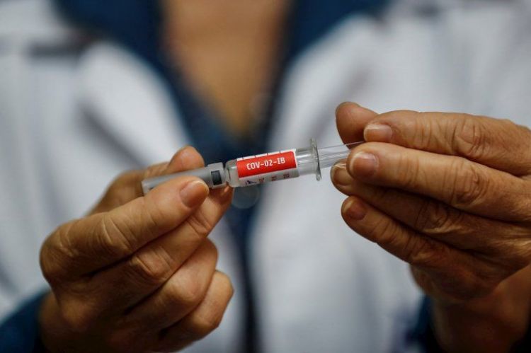 Covid-19: "Si Salud accede", las vacunas chinas llegaran en Semana Santa, aseguran