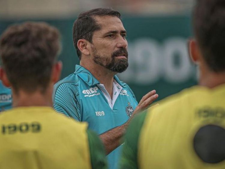 Gustavo Mornigo y el cuerpo tcnico dieron positivo al covid