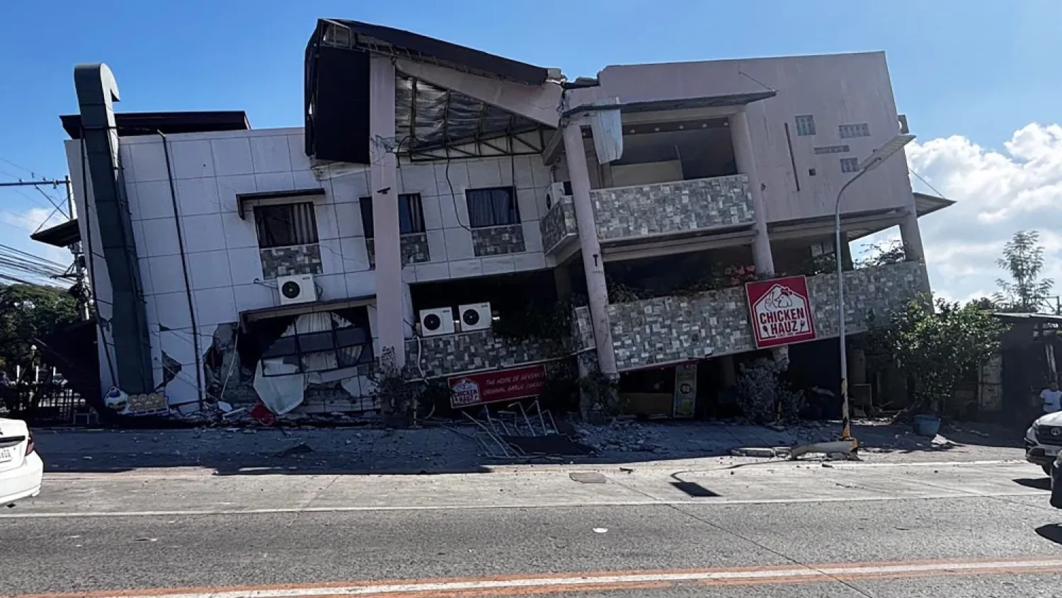 Al menos 15 muertos en Filipinas tras potente terremoto