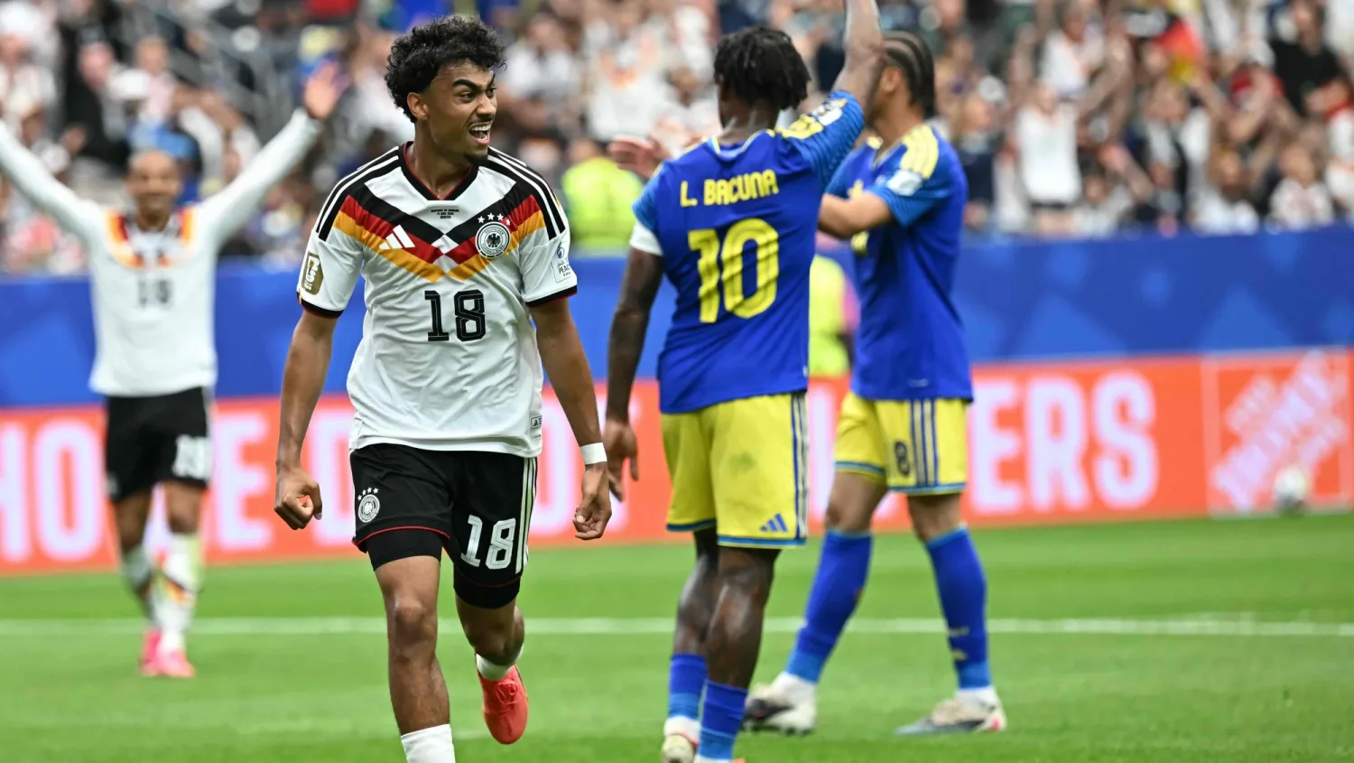 Alemania se pasea ante la debutante Curazao