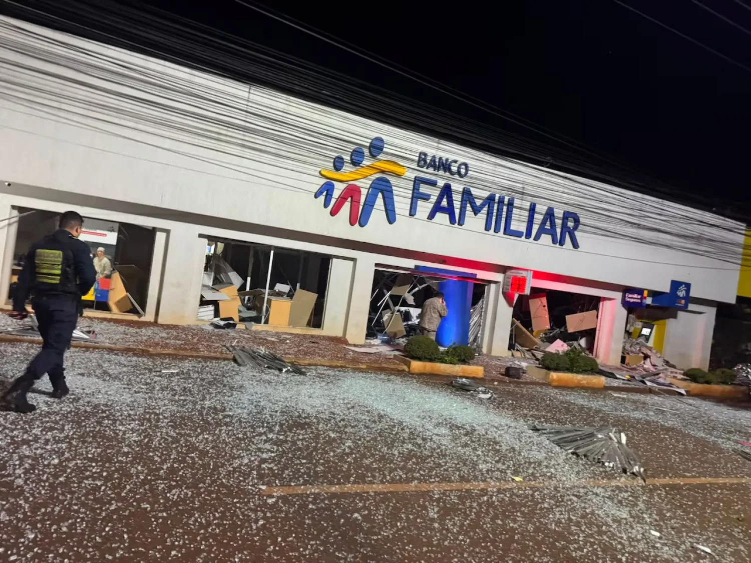 Asalto con explosivos a GNB, Familiar y Ueno de Santa Rita en simultáneo