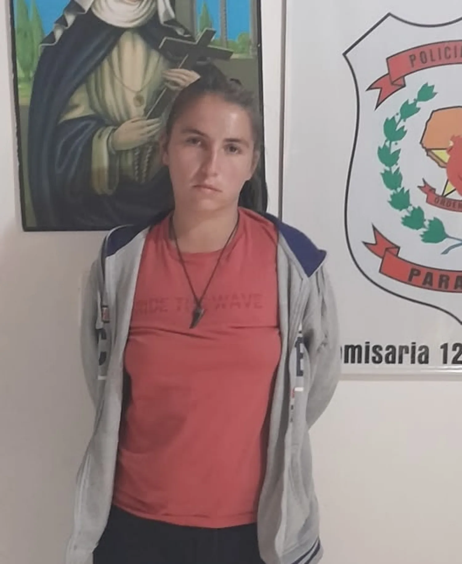 Detienen a una joven por intentar hurtar cosméticos de un supermercado en PJC