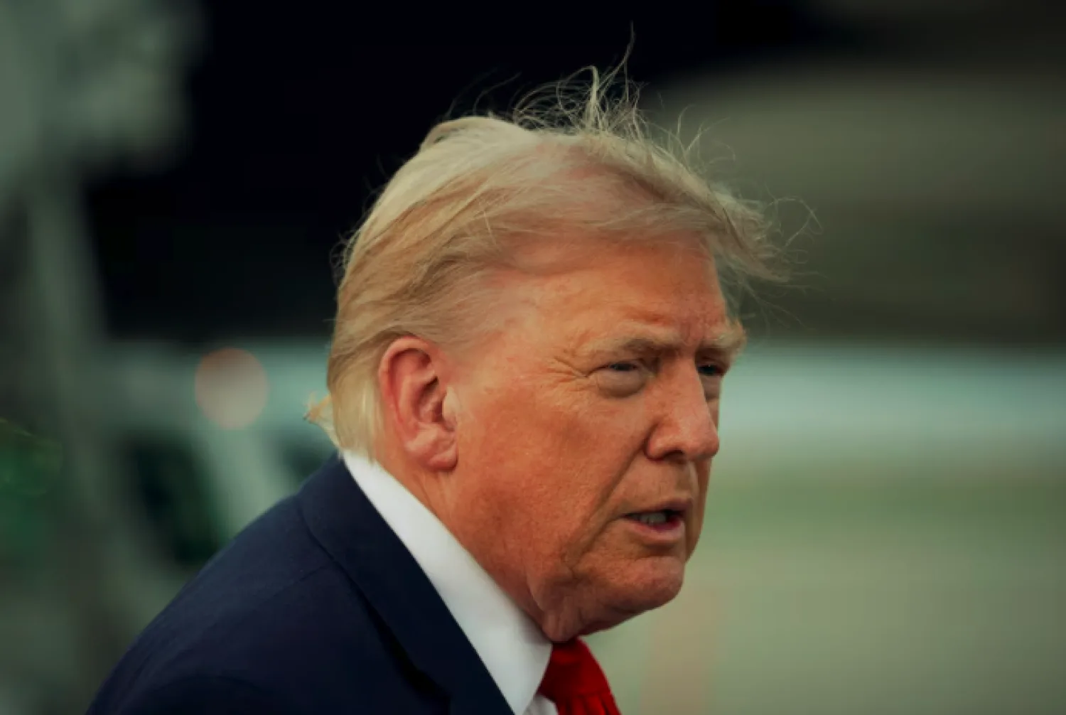 Trump descarta la vía diplomática para abrir el estrecho de Ormuz y profundiza su ofensiva militar contra Irán