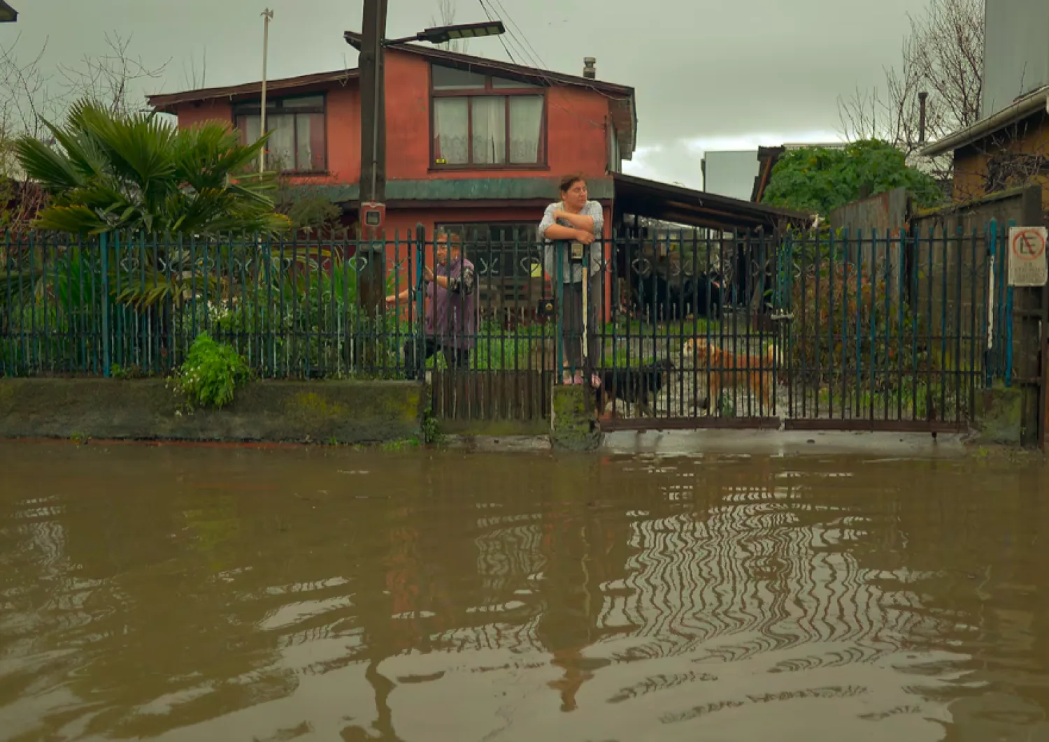 Trece muertos y 60.000 aislados por fuertes lluvias en Chile