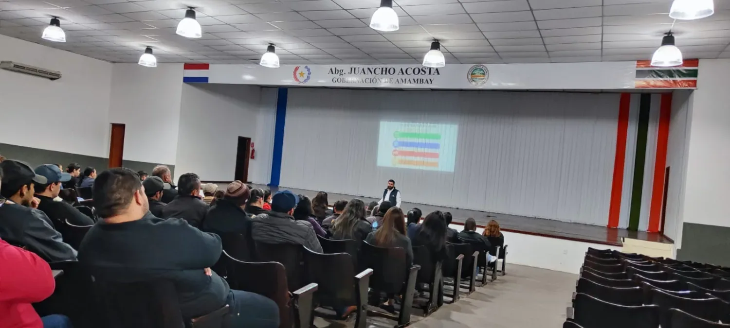 Capacitan a funcionarios sobre transparencia e integridad en la Gobernación de Amambay