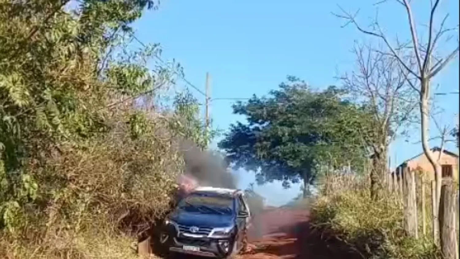 Banda armada roba cargamento de tablets y toma tres rehenes en Ciudad del Este