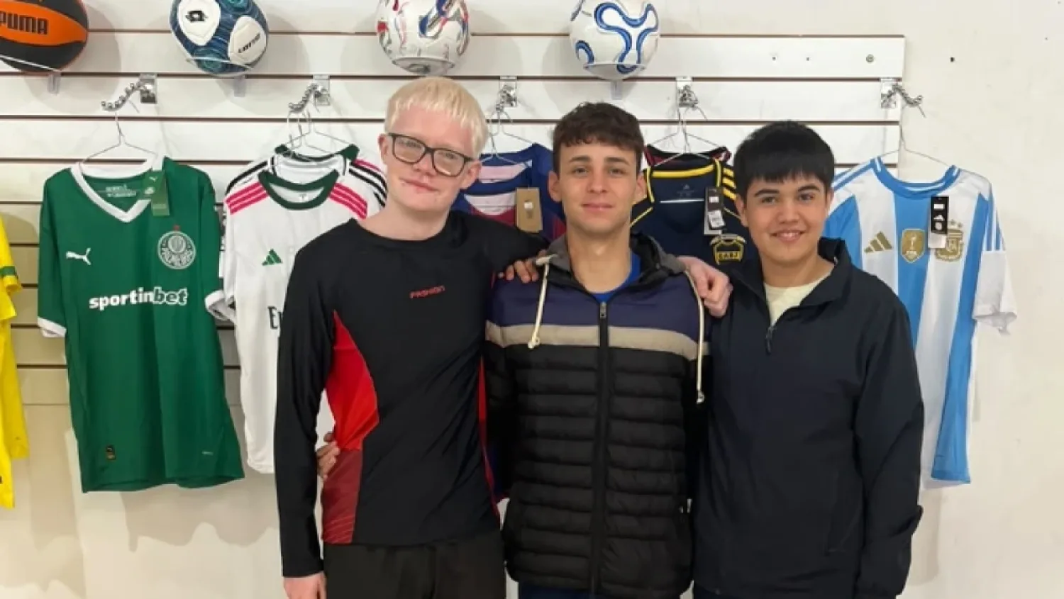 Bella Vista: Tres adolescentes crean su propio negocio