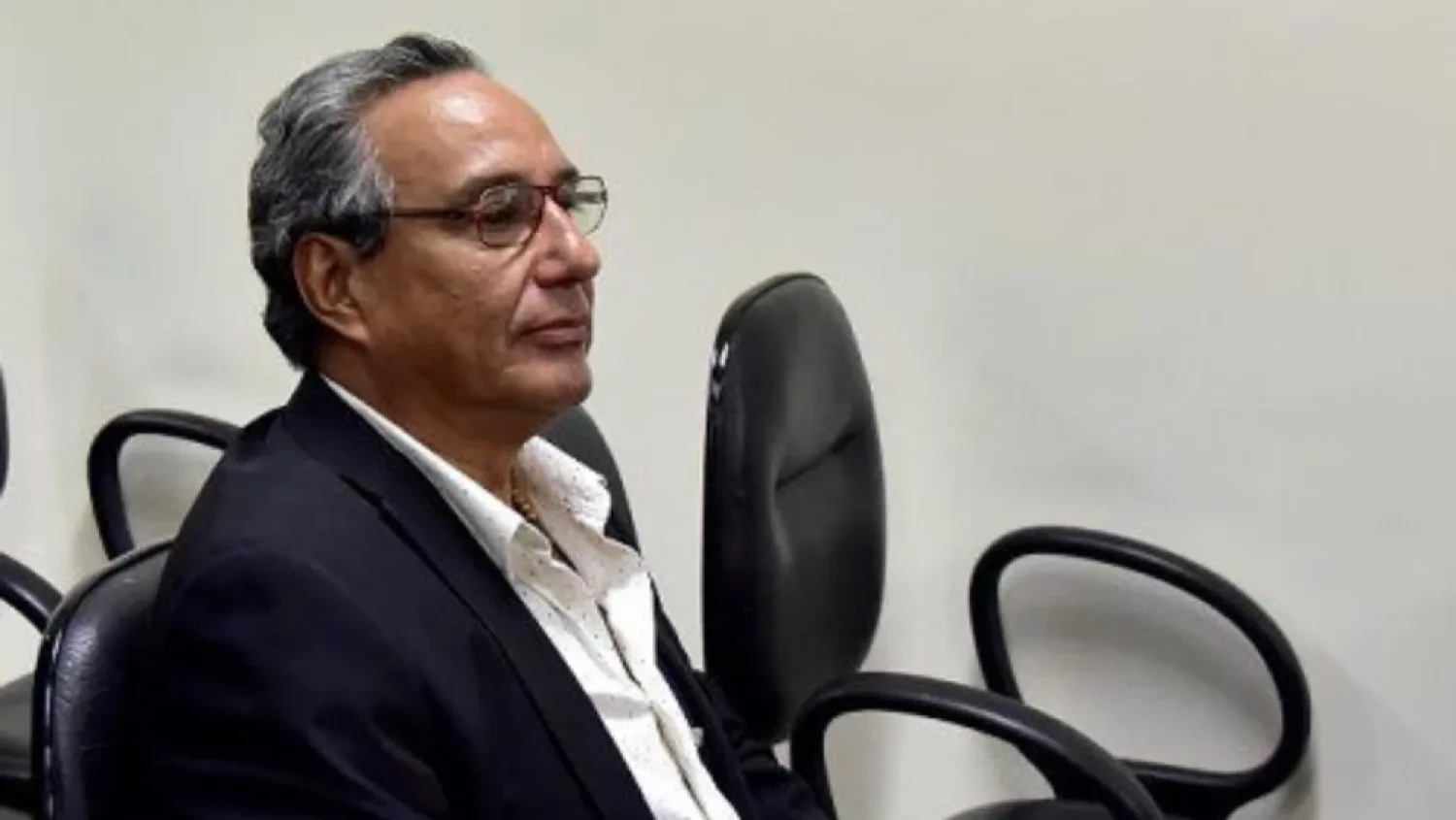 Hugo Javier se entrega a la Justicia y cumplirá condena de 10 años de cárcel por corrupción