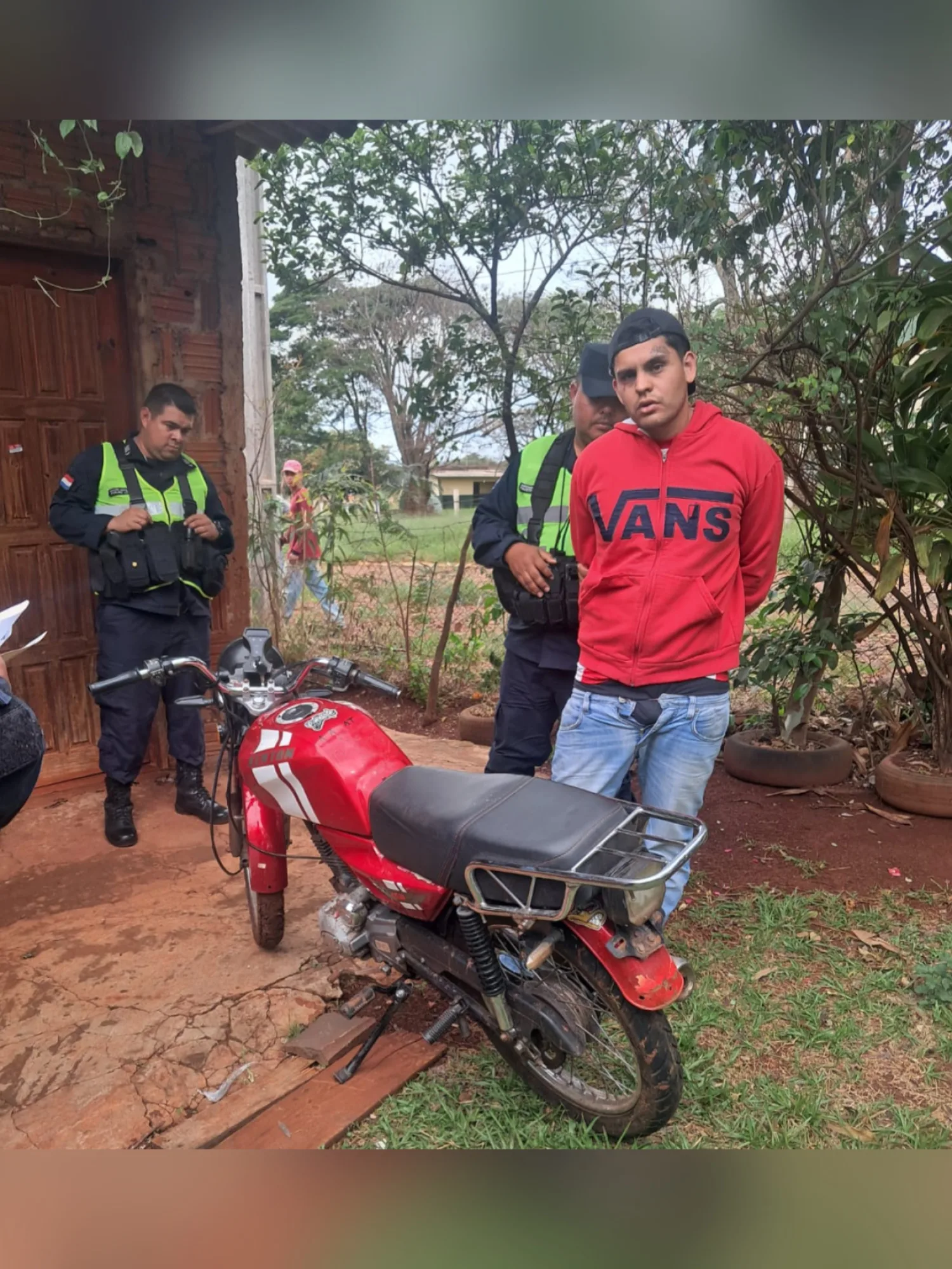 Recuperan una motocicleta hurtada y detienen a un sospechoso en Pedro Juan Caballero