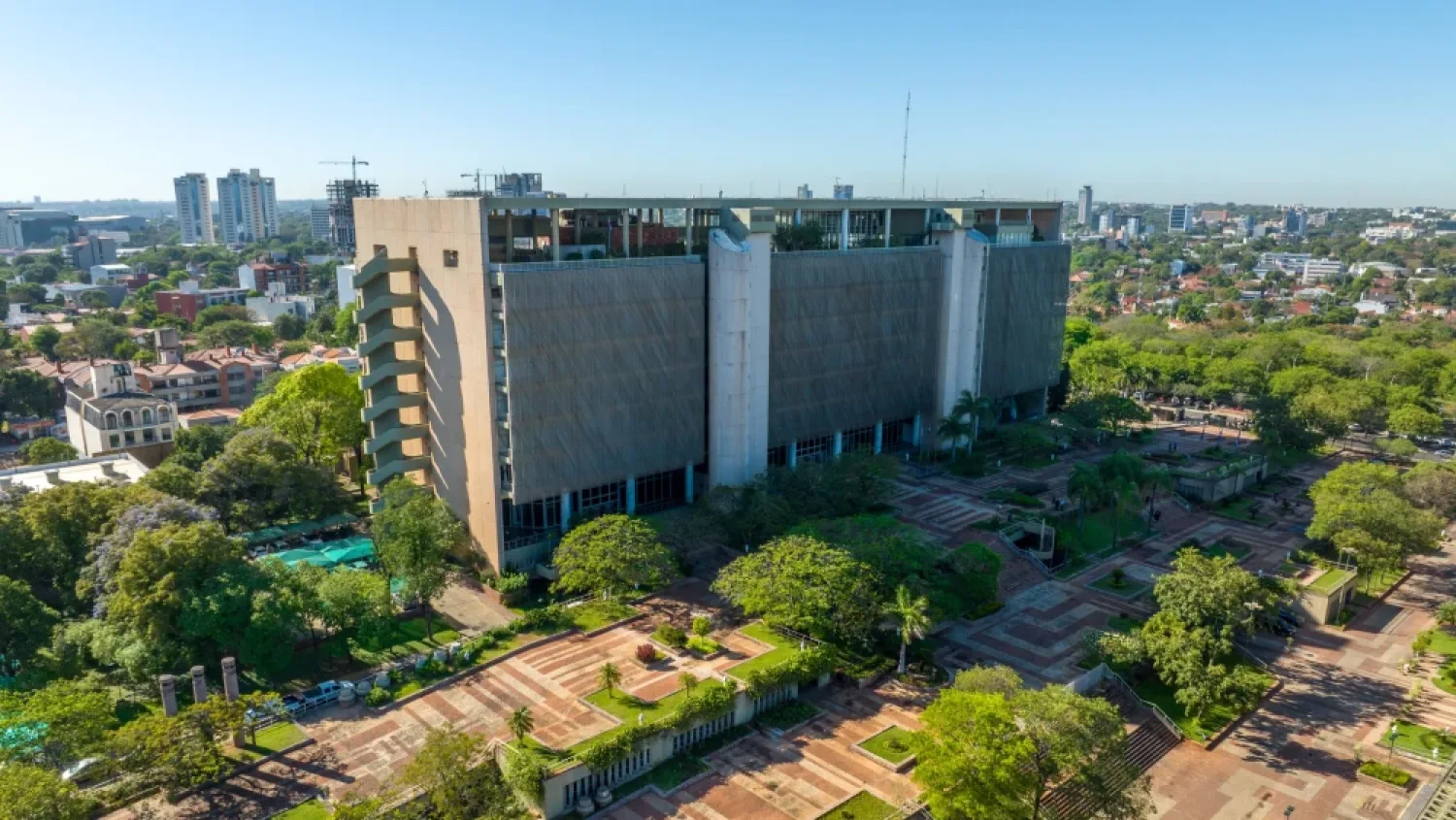 La economía creció 5,6% al cierre del primer semestre, impulsada por el agro, servicios y construcción