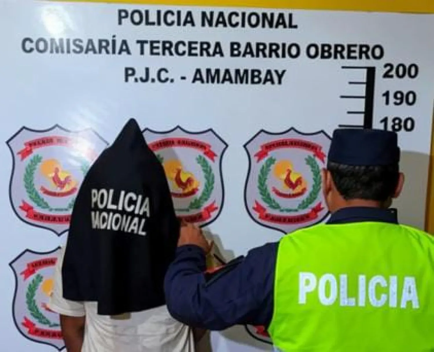 Detienen a un hombre tras intentar despojar de su escopeta a un guardia en PJC