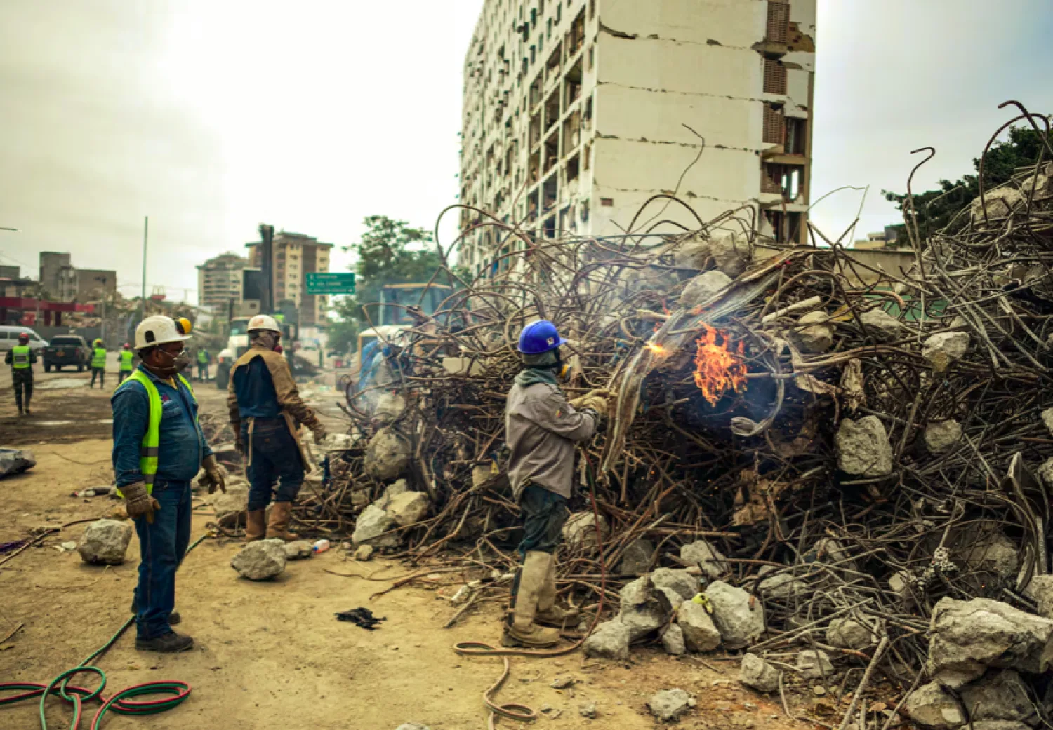 Sube a 6.438 el número de fallecidos por los terremotos de junio en Venezuela