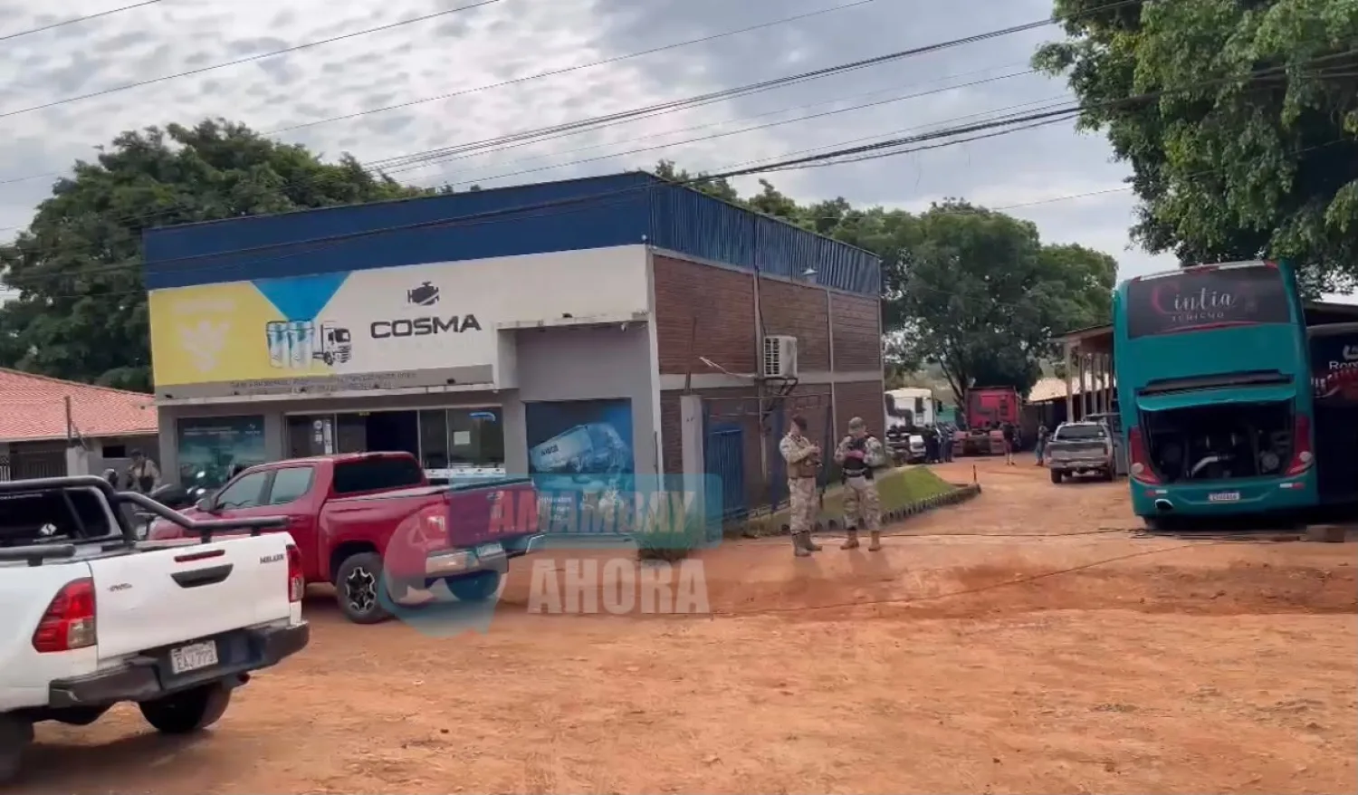 Allanan taller por camiones irregulares y clausuran el local