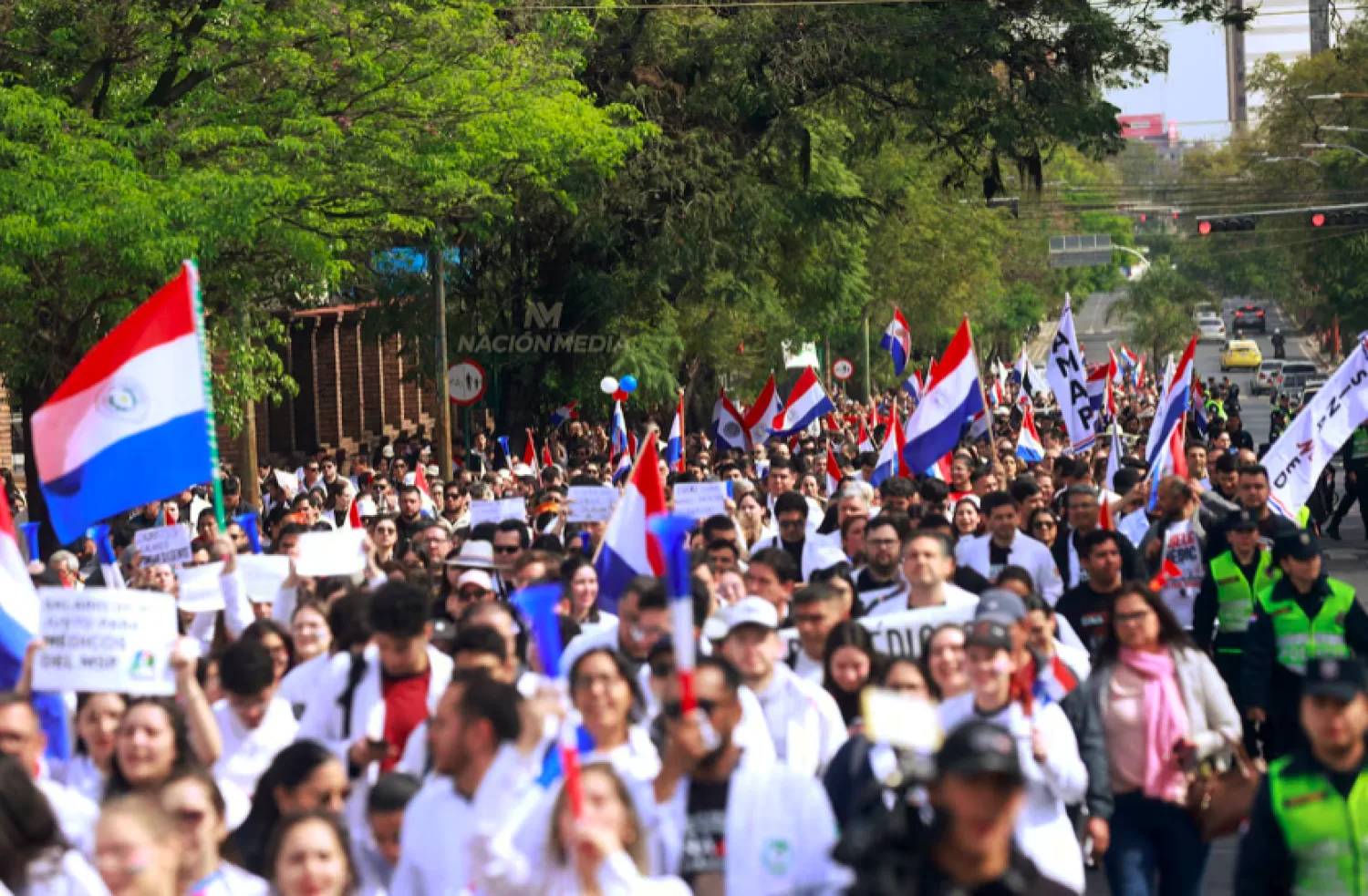 Ministerio de Trabajo advierte exigencias legales para extender la huelga médica