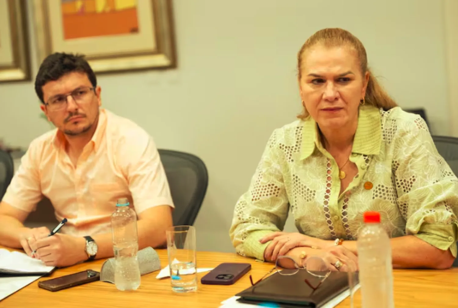 Autoridades de Salud se reúnen en Mburuvicha Róga en medio de la renuncia masiva de médicos