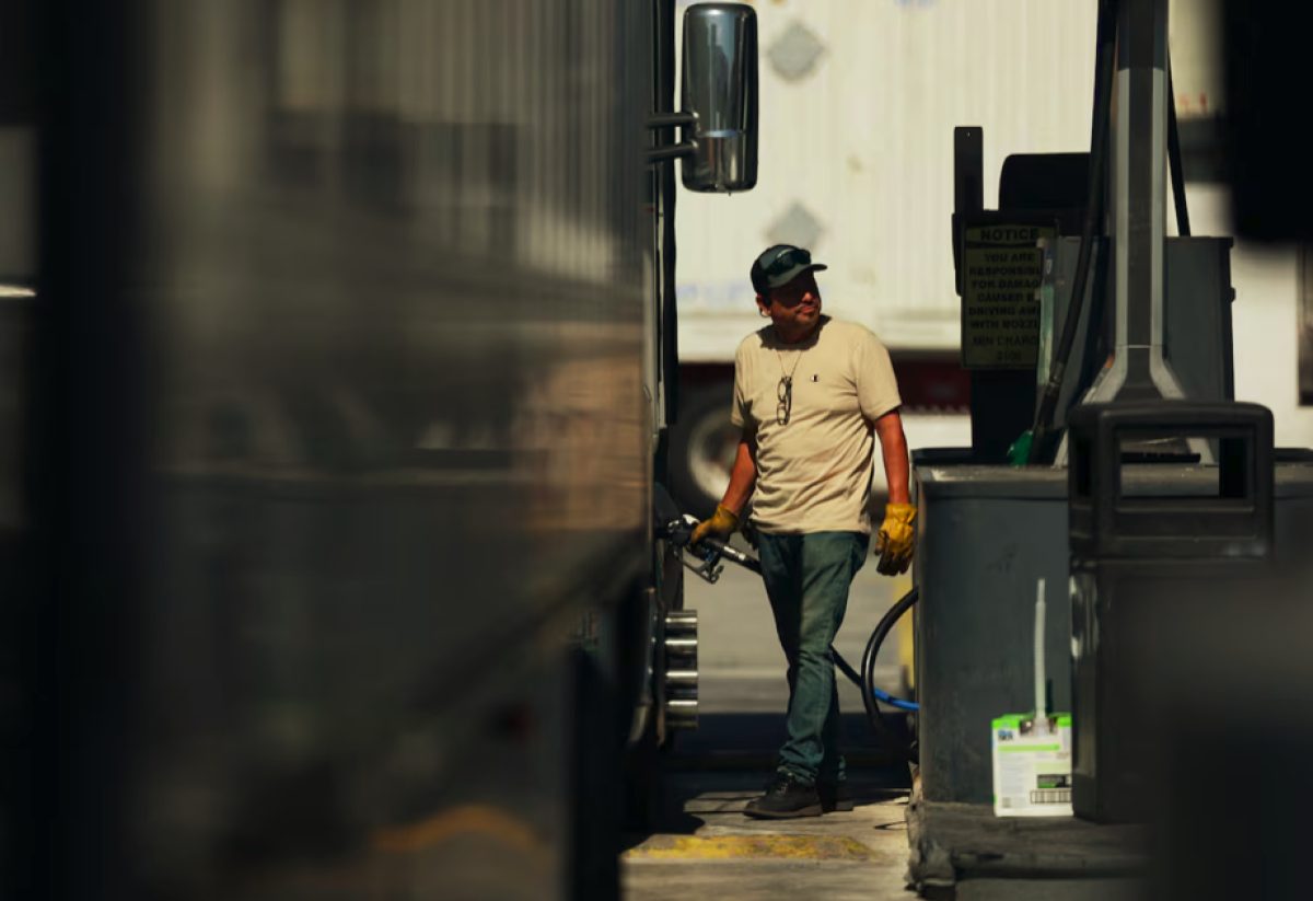 Precio del petróleo con fuerte alza por tensión en Oriente Medio