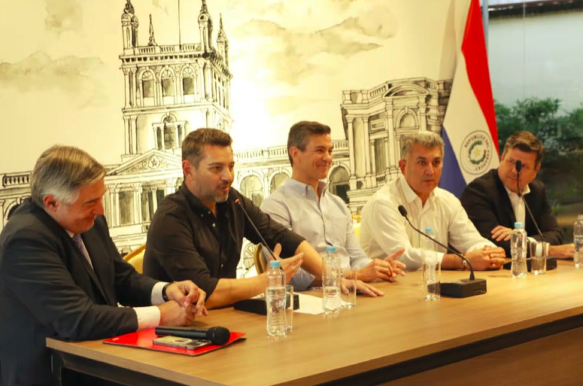 FEP levanta huelga, pero gremios minoritarios van a paro por reajuste del 8 %