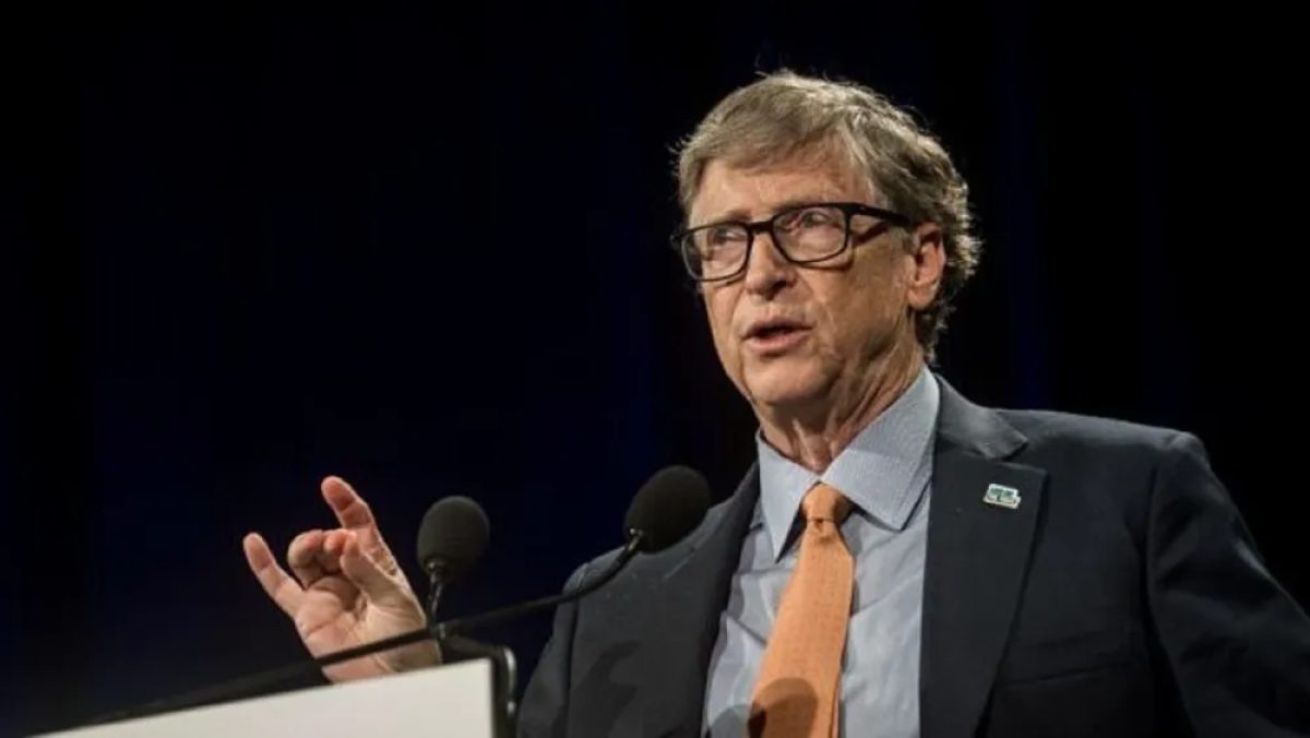 Bill Gates advierte que la IA sin control podría provocar “mil millones de muertes”