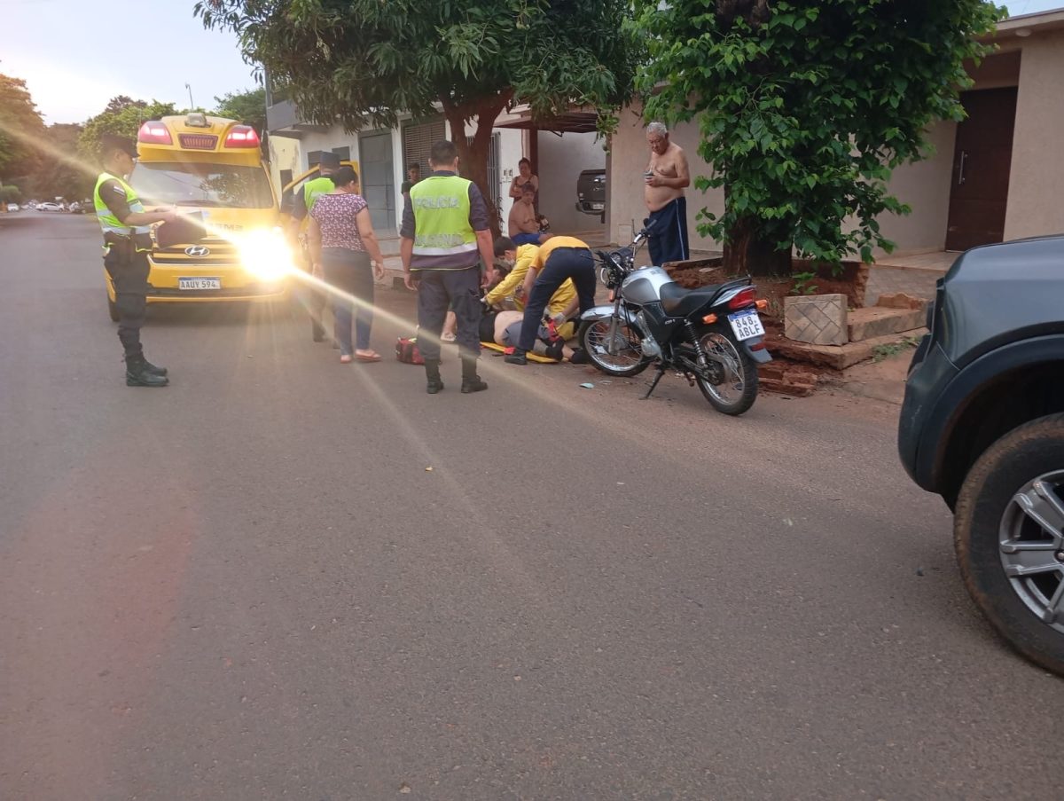 Un motociclista resultó herido tras chocar contra una plantera en Pedro Juan Caballero